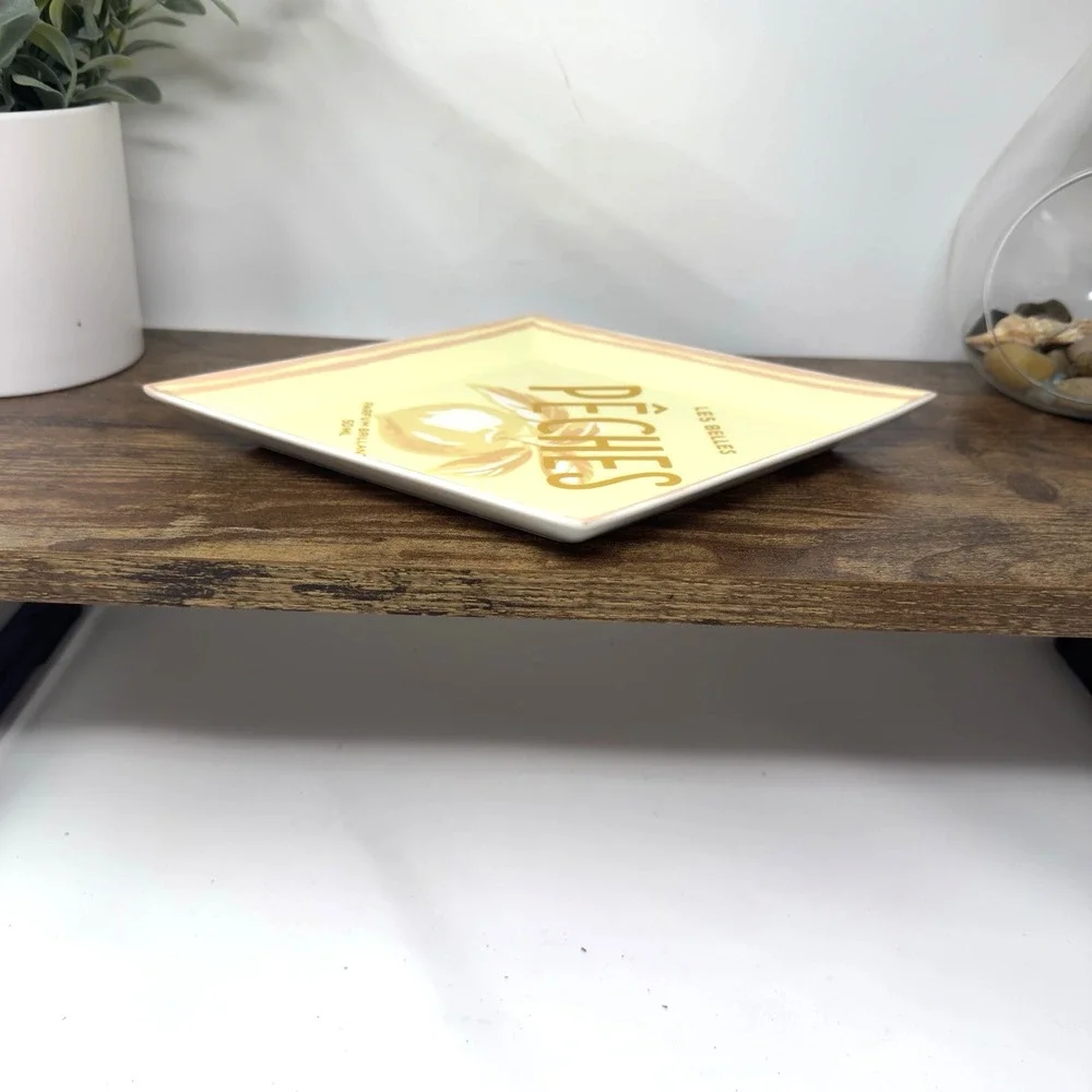 Anthropologie Juliette Ceramic Vanity Tray Peches Ring Jewelry Trinket Dish